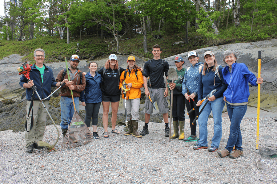 Curtis Island Service Day